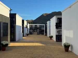 Puesta a punto de los cementerios nijareños para el Día de Todos los Santos