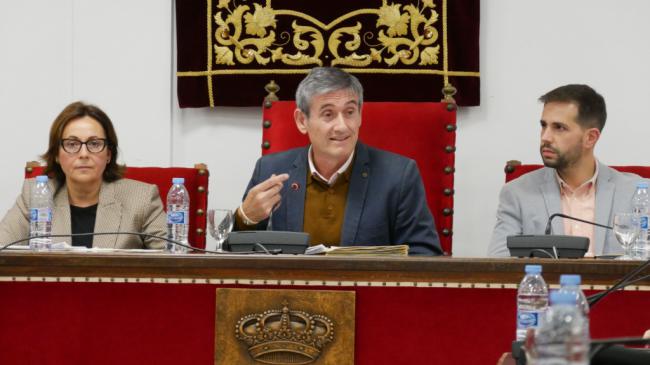 Medalla de la Ciudad de Adra a CAMPOADRA
 