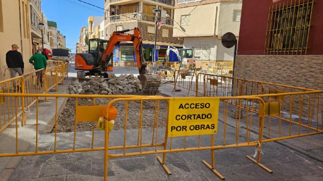 Cortado el Paseo de los Tristes de Adra