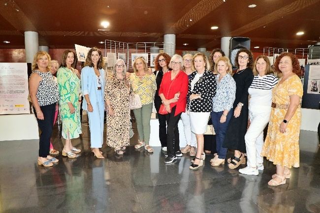 La exposición ‘Platos sonoros’ muestra la labor de las asociaciones de mujeres de El Ejido
