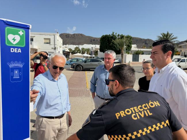 La Isleta del Moro, espacio ‘cardioseguro’ con un desfibrilador semiautomático