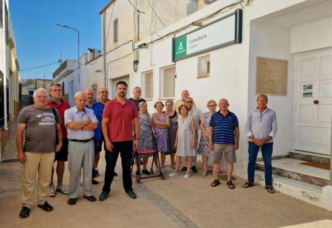 El PSOE denuncia el cierre en verano de los consultorios de Alsodux y Santa Cruz