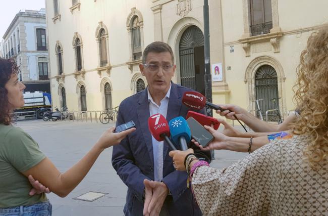 PSOE valora en 35 millones de euros los incumplimientos de la Junta en Educación en la capital