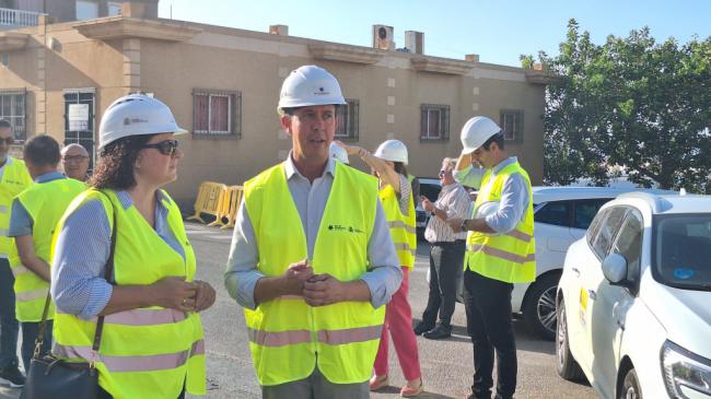 El subdelegado destaca el impulso a la movilidad sostenible en Balanegra
