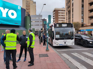 El Ayuntamiento reclama cumplir los servicios mínimos en Surbus