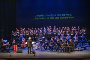 El Coro Góspel y la Big Band Clasijazz llenan con el genio Duke Ellington el Auditorio