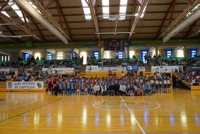 El Pabellón de Deportes de El Ejido se vuelve celeste en la presentación de Inagroup El Ejido Futsal