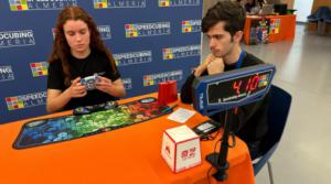 Éxito en el Campeonato de Cubo de Rubik en Huércal de Almería