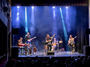 Historias de amor y nostalgia en el concierto de Antonio Álvarez