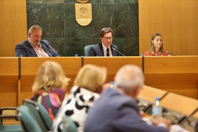 El Pleno de El Ejido exige reducción fiscal para agricultores