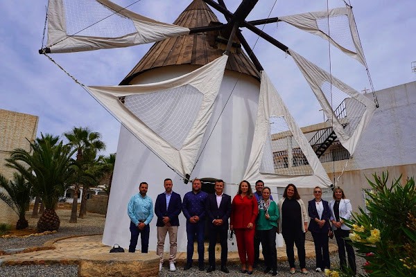 Restauran el Molino del Cabecico del Aire en Carboneras