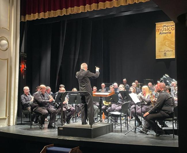 Concierto de la Banda Municipal de Almería en el Apolo