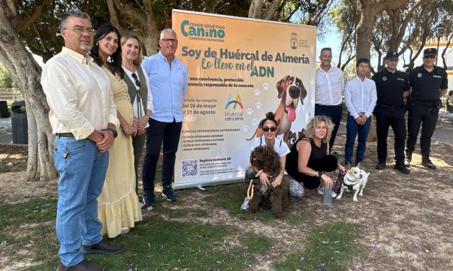 Huércal de Almería implementa el censo genético canino para limpiar sus calles