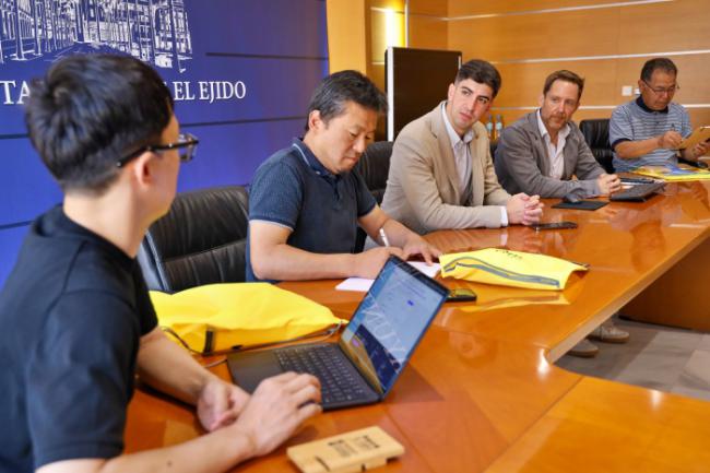 Una delegación japonesa visita El Ejido para conocer el modelo productivo agrícola