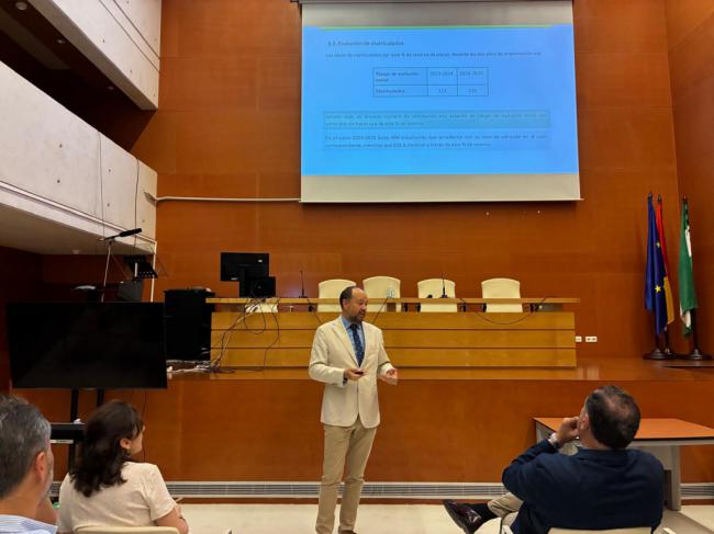 Herrera anuncia las medidas para la inclusión social en las universidades andaluzas públicas