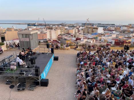 Edu García, Mari Ángeles Fernández y el grupo Kemanda cierran los Atardeceres Flamencos