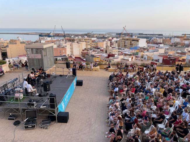 Edu García, Mari Ángeles Fernández y el grupo Kemanda cierran los Atardeceres Flamencos
