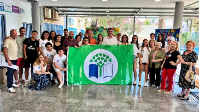 Manuel Cortés felicita al IES Gaviota de Adra por revalidar por cuarta vez su Bandera Verde