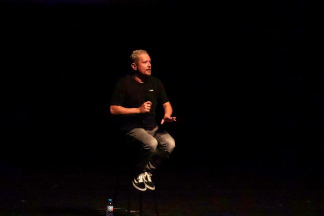 El Monaguillo arranca las carcajadas con su espectáculo ‘Efectiviwonder’
