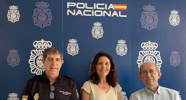 Policía Nacional de Almería recibe formación sobre prevención del cáncer de piel