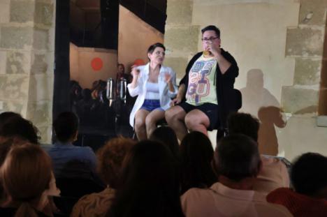 Noche de risas y música con un Teatro Breve que cumple 25 años desde que echó a andar
 