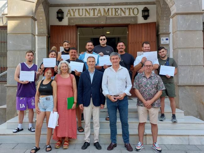 Adra forma a jóvenes en construcción para el futuro laboral