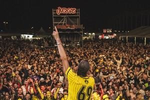 The Juergas Rock Festival: Un Inicio Apoteósico en Adra
