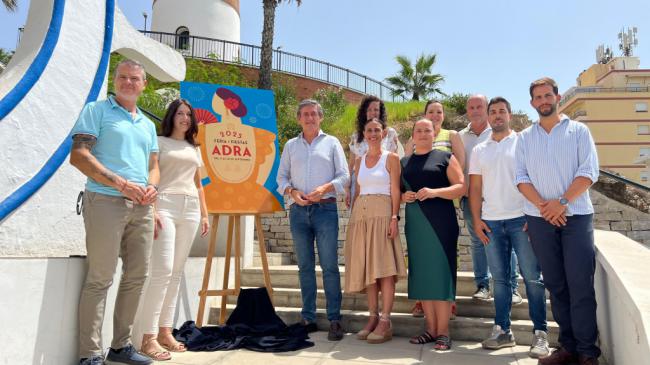 Adra presenta ‘Feria en la piel’, el cartel anunciador de sus fiestas patronales de este 2025