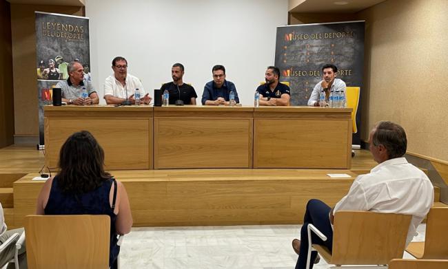 Coloquio de almerienses olímpicos destaca el esfuerzo y la dedicación en el deporte