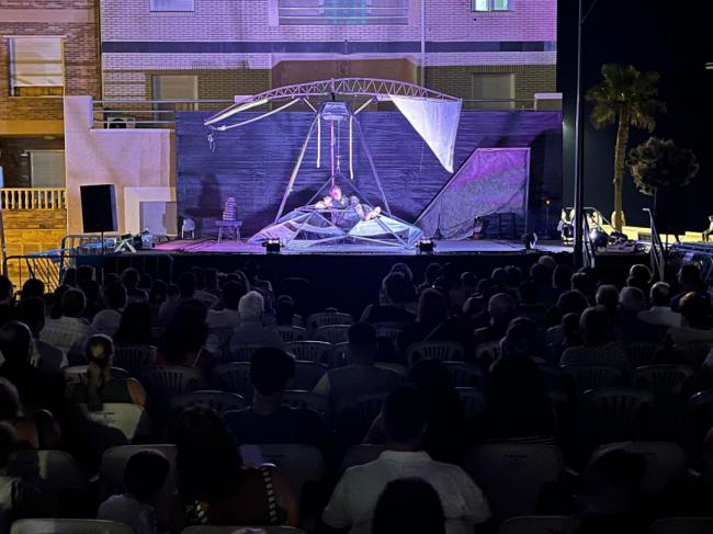 Balerma vuela con el espectáculo familiar ‘Chances, Segundas Oportunidades’