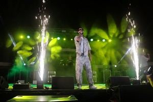 Éxito rotundo del concierto de Keen Levy en Balerma con 4.000 asistentes