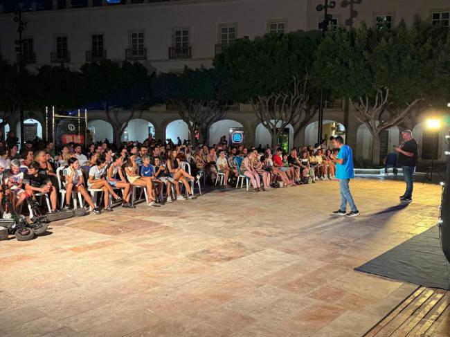 Éxito del ciclo de cine y humor 'Doble Comedy' en Almería