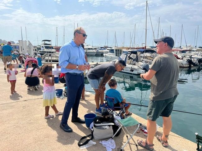 El Club de Mar promueve la pesca responsable entre los más jóvenes en Almería