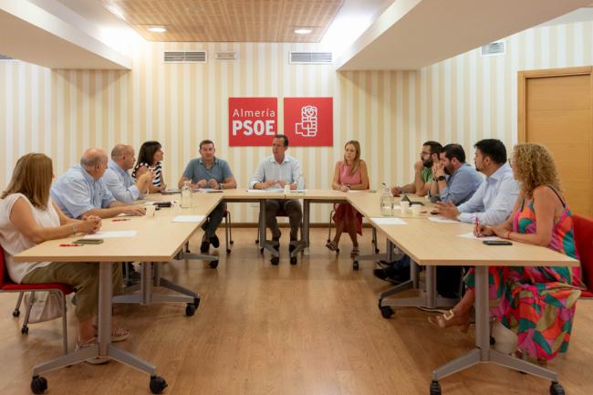 El PSOE quiere presentar las elecciones andaluzas como un plebiscito sobre la sanidad pública