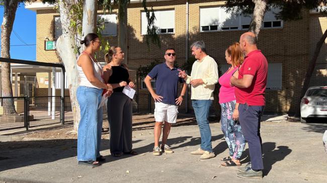 El Ayuntamiento de Adra pone a punto los colegios para la vuelta a las aulas