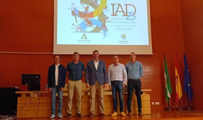 Formación en gestión deportiva para clubes de Almería
