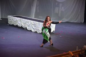 Impacto lírico y urbano en Almería: Violeta presenta su revisión de 'La Traviata'