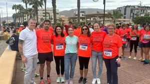 Más de 800 personas participan en la marcha solidaria contra el cáncer en Adra