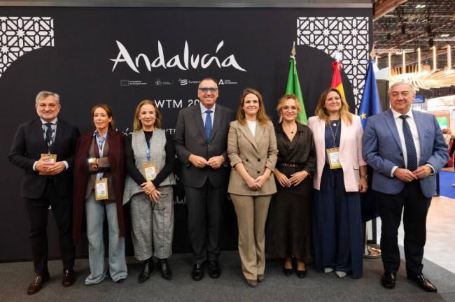 El aeropuerto de Almería tendrá un vuelo diario a Barcelona con Vueling