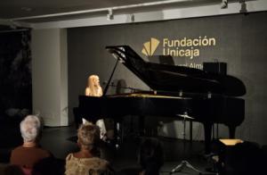 Lucía Rey brinda un emocionante recital de piano en el Almerijazz