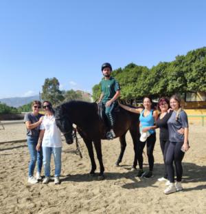 Torrecárdenas consolida la hipoterapia para la rehabilitación de pacientes con trastornos mentales