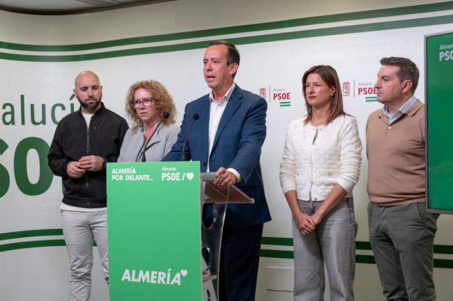 El PSOE de Almería acusa al PP de la 'mayor trama de corrupción' de la provincia