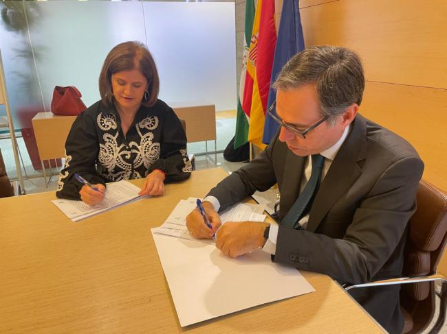 Convenio para digitalizar la gestión de tributos entre Asaja y la Agencia Tributaria