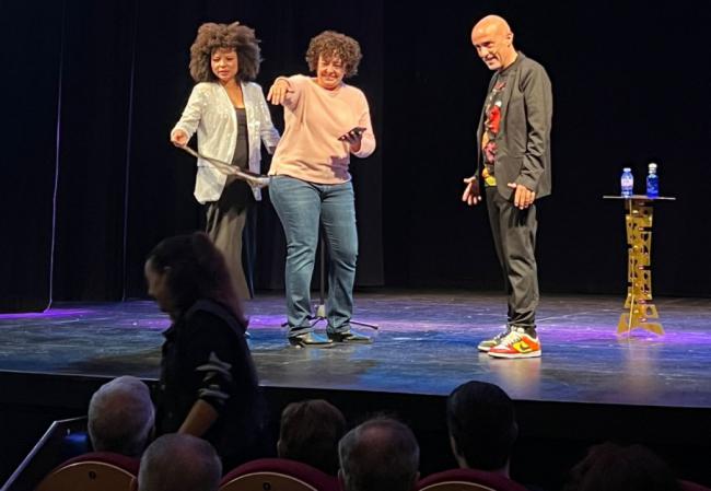 El Teatro Apolo de Almería se rinde al éxito de ‘Nuestras cosicas’