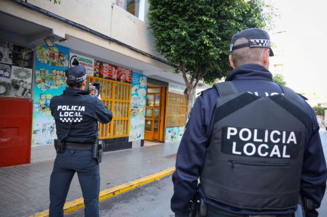 Operativo policial en El Ejido tras quejas vecinales por incivismo