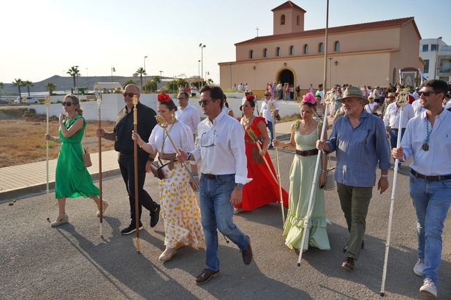 La Romería-Convivencia de Guardias Viejas a Almerimar cumple una década venerando a la Virgen del Rocío