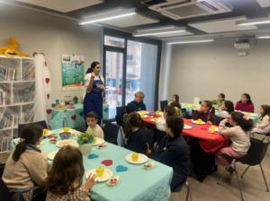 El Aula del Mar despierta el amor por la cocina en los minichefs, a través de un taller saludable y divertido