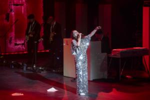 Luz Casal hechiza a Almería con un recital histórico de honestidad y libertad