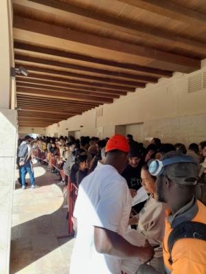 Colapso en oficinas del Ayuntamiento de Almería por falta de previsión en regularización migrante