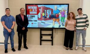 El Área de Ciudad Activa lleva un gimnasio móvil a 12 zonas de Almería con el programa ‘Entrena en tu barrio’